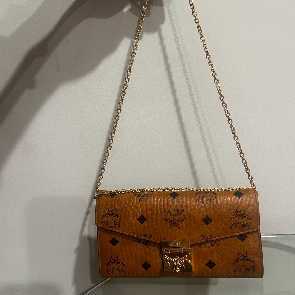 MCM WALLET ON CHAIN